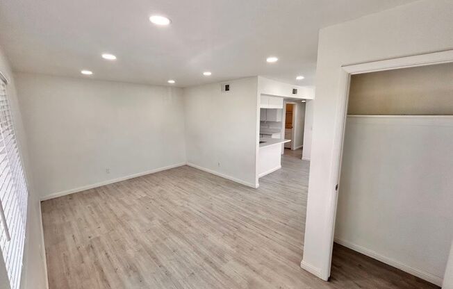 4225 Stewart Ave