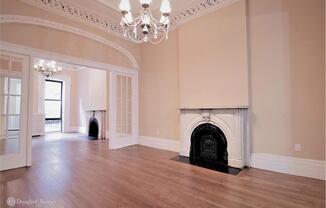 129 W 15 ST