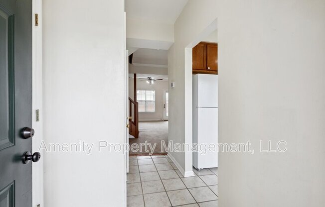 400 MONUMENT CT