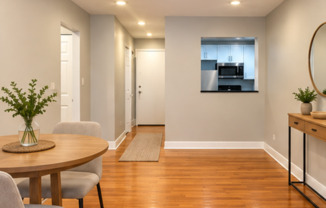 Studio, 1 bath, 400 sqft, $1,300, Unit 6954-217