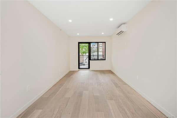 1 bed, 1 bath, 943 sqft, $2,933, Unit 5B