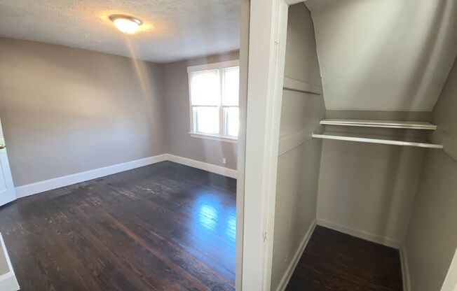 2 beds, 1 bath, $1,275