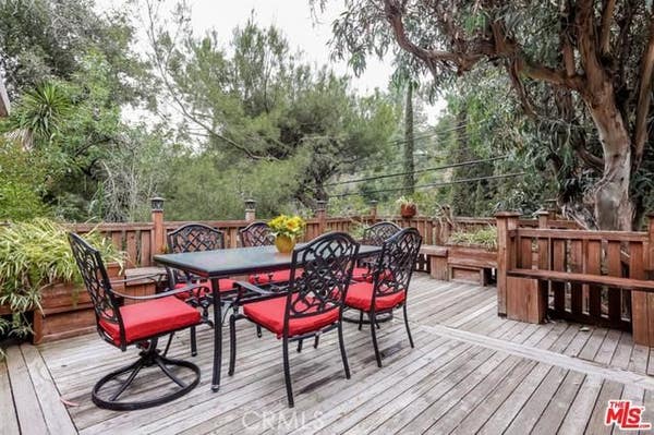 2400 N BEVERLY GLN BLVD