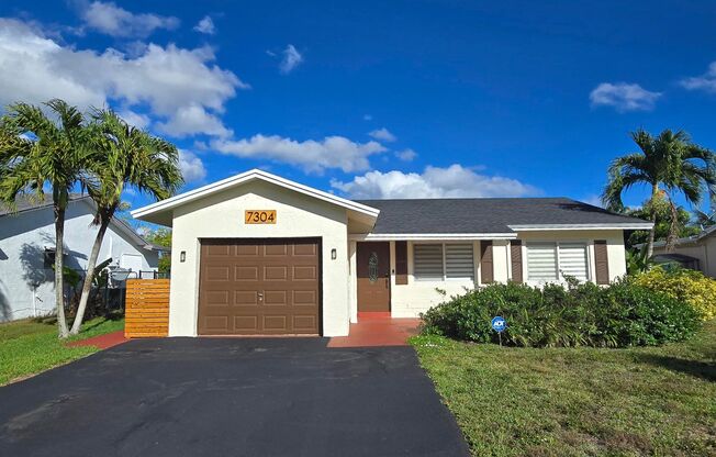 7304 WESTWOOD DR TAMARAC, FL 33321
