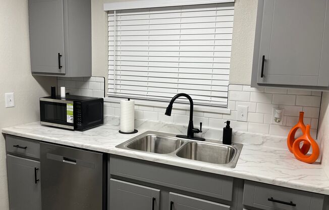 North Star Apartments - Beautiful Remodeled Apartments