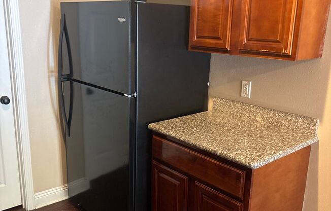 Charming 3-Bedroom, 2-Bathroom Duplex in Gulfport, MS
