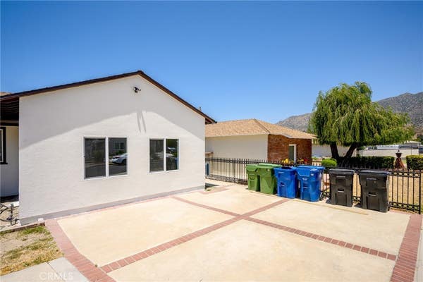 10943 NASSAU AVE