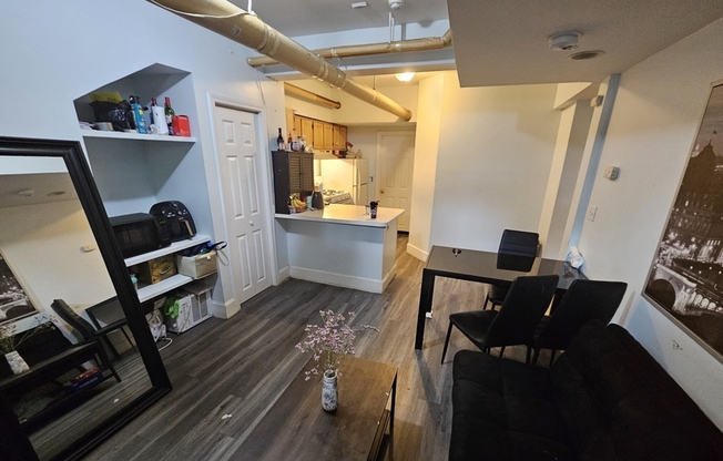 1629 Commonwealth Ave