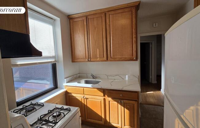 1 bed, 1 bath, $2,400, Unit 2H