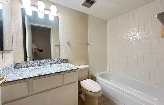 2 beds, 2 baths, $1,195, Unit #154