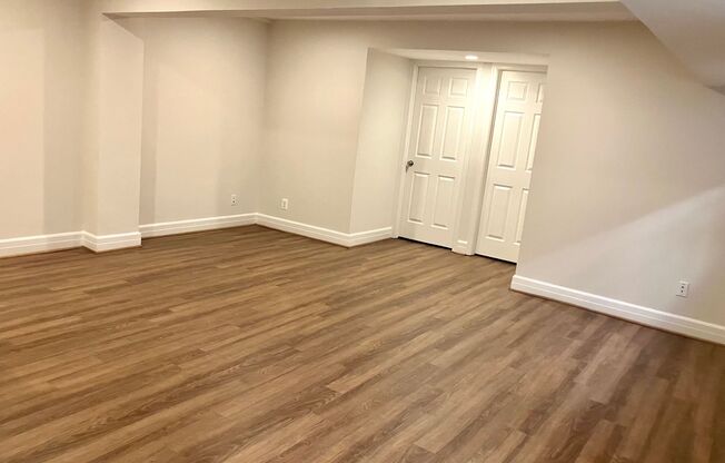 2 beds, 1 bath, 742 sqft, $2,500, Unit 114