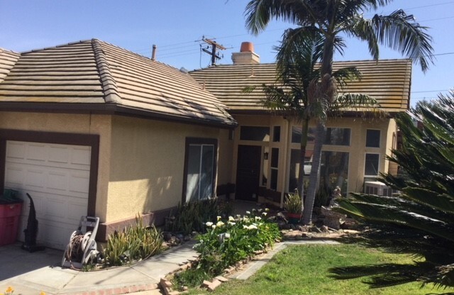 Jurupa Hills Home Corner lot 3 BR. 2 BA.