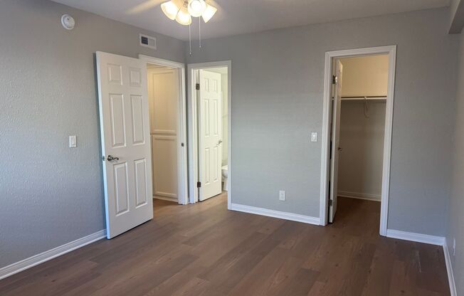 2 beds, 2 baths, 850 sqft, $2,985, Unit 841-05