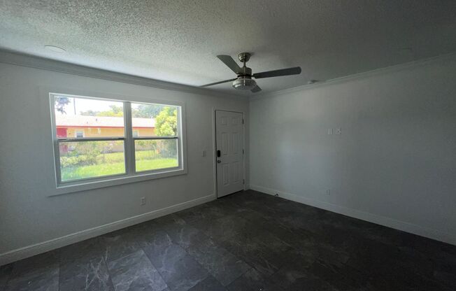 Fully Renovated 2 Bed, 1 Bath Duplex in the Heart of Kissimmee – Modern Upgrades Galore!