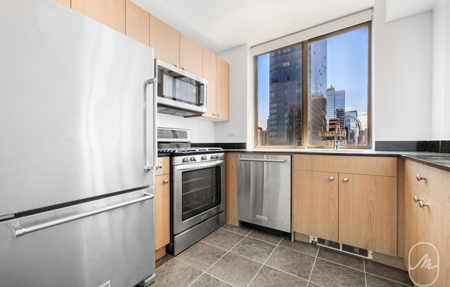 2 beds, 2 baths, $8,400, Unit PHD