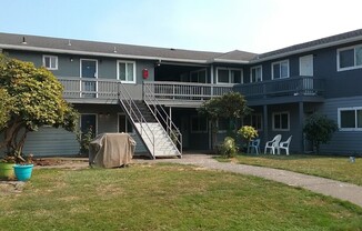 2 beds, 1 bath, 900 sqft, $1,350, Unit 1950-04