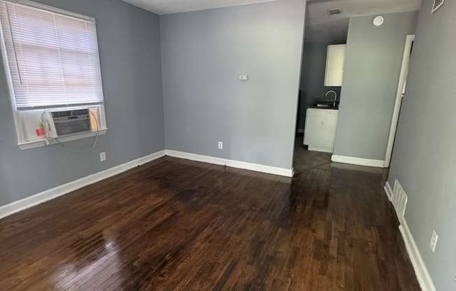 1525 2 CATHERINE SIMMONS AVE