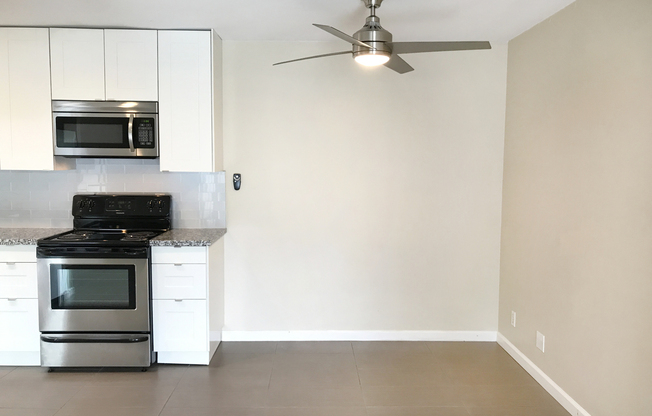 2 beds, 1 bath, $1,798, Unit 07