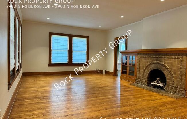 2903 N ROBINSON AVE