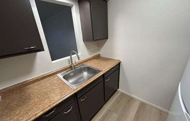1 bed, 1 bath, $995, Unit 345