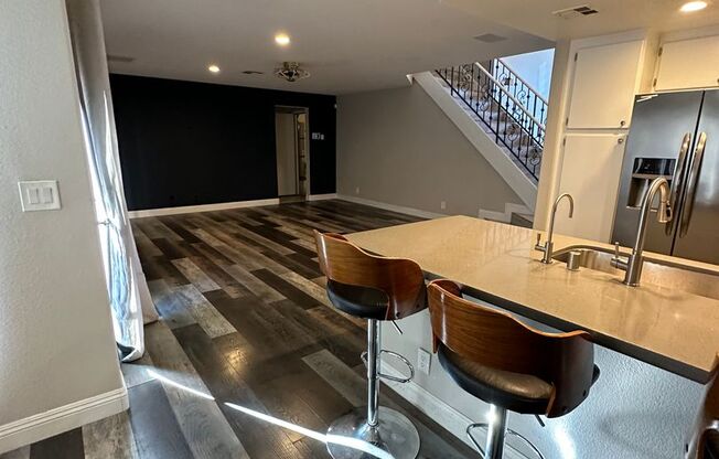4 beds, 2.5 baths, $2,395