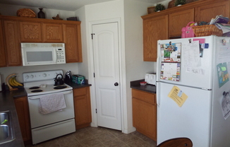 4 beds, 2 baths, $1,900