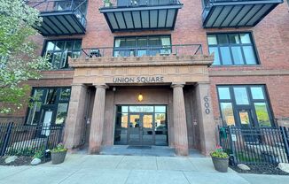 2 beds, 2 baths, 2,000 sqft, $4,550, Unit 600 Broadway Ave NW - Unit 601 A