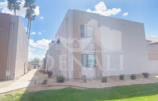 1065 W 1 ST
