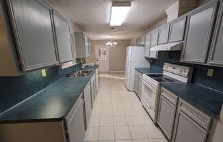 2 beds, 2 baths, $1,500