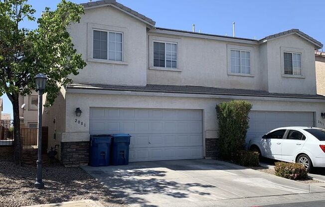 Cozy Home in gated community near Sunrise Mountain ready for move-in!