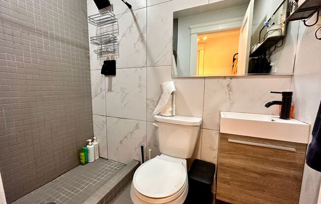 3 beds, 2 baths, 736 sqft, $2,995, Unit 46