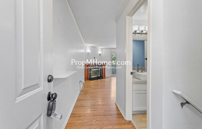 Treehouse-like Condo in Mountain Park - Two Bedrooms!