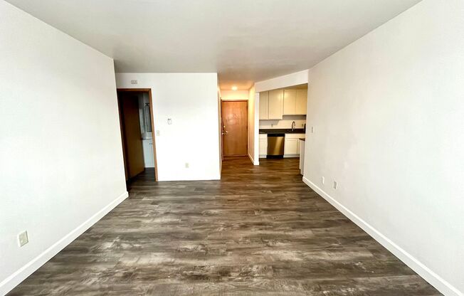 2 beds, 1 bath, $1,195, Unit 308