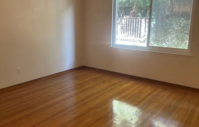 774 Monterey Blvd