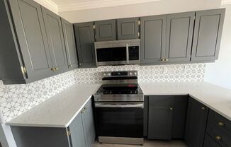 Santa Fe Condo- NEWLY REMODELED & MOVE-IN READY!!