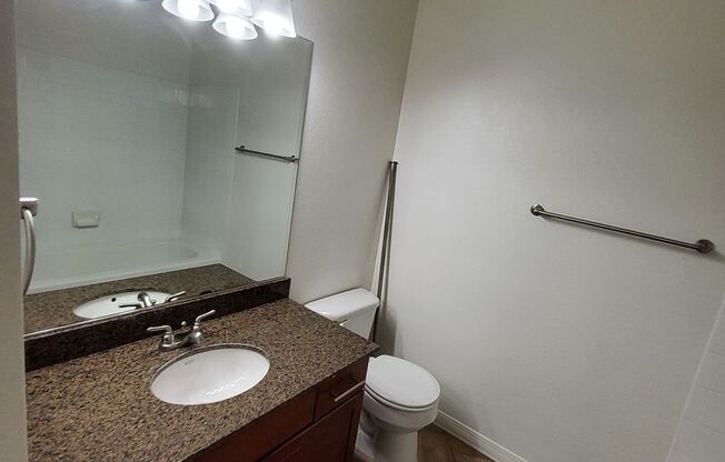 2 beds, 2 baths, $1,795, Unit 320