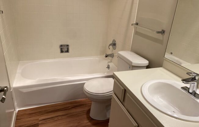 1 bed, 1 bath, 875 sqft, $1,555, Unit 3430-206