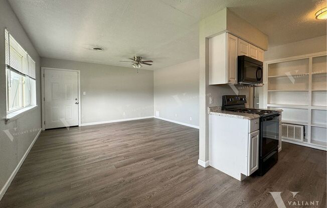 2 beds, 1 bath, 750 sqft, $925, Unit 307