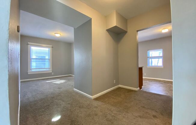 2 beds, 1 bath, $1,100, Unit 3633-2