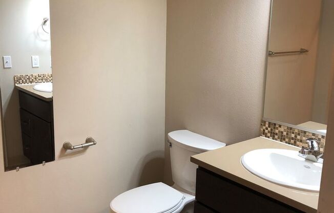 1 bed, 1 bath, 450 sqft, $1,250, Unit 405