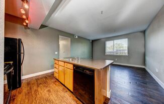 1 bed, 1 bath, 600 sqft, $675, Unit 1409 W Elizabeth 1-Bed - 202-3