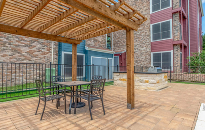 2 beds, 2 baths, 979 sqft, $1,515, Unit 224