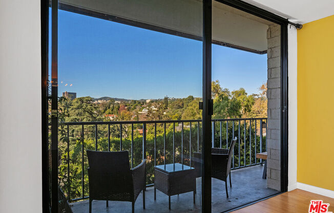 2 beds, 2 baths, 1,088 sqft, $4,400, Unit 904