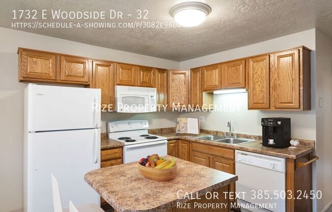 1732 E WOODSIDE DR