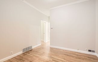 2 beds, 1 bath, $2,300