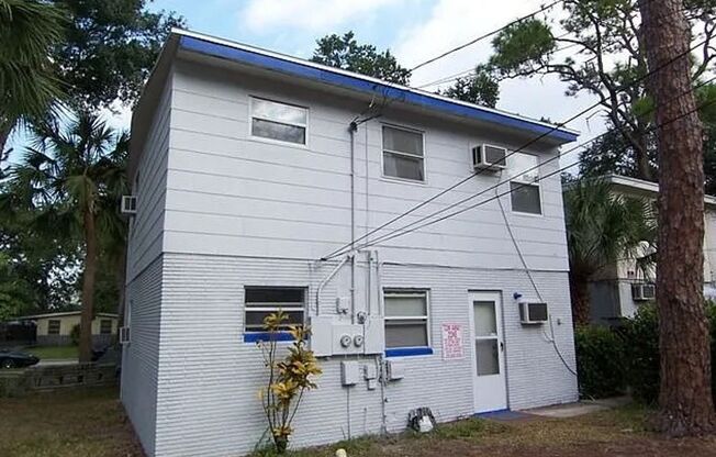 Charming 2 units building in Prime St. Pete Location