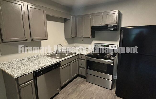 Studio, 1 bath, 318 sqft, $895, Unit 18