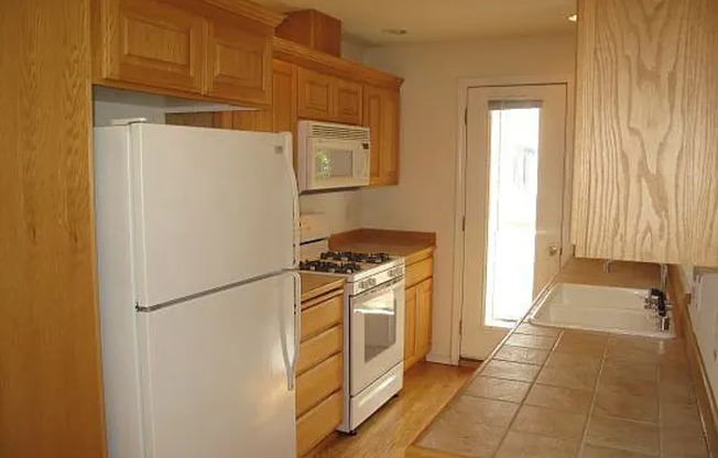 2 bedroom, 2 bath Townhome in North Seattle.