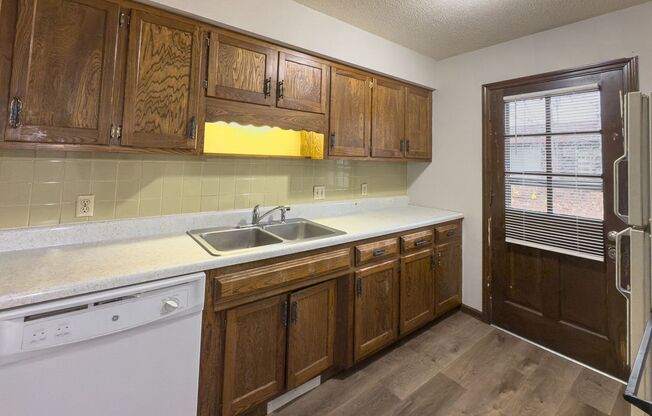 2445 - 2447 E Heying Dr