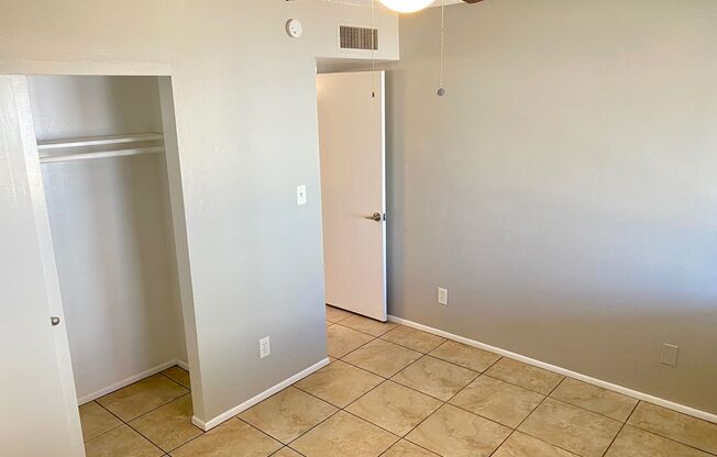 2 beds, 1 bath, 800 sqft, $1,295, Unit 2A